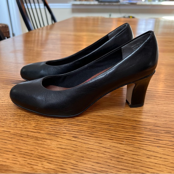 ⭐️ Ros Hommerson Valeda Chunky Low Heel Round Toe Black Kidskin Heel Size 6 - Picture 3 of 15